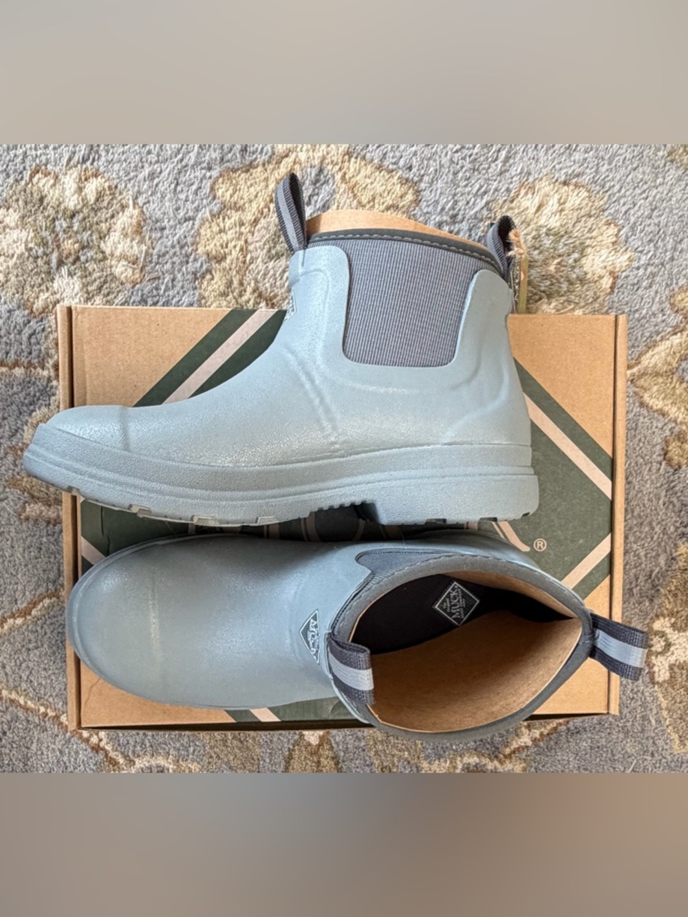 Rainscape Chelsea Rain Boots size 8